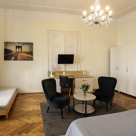 Ozone Private Rooms Будапеща Екстериор снимка