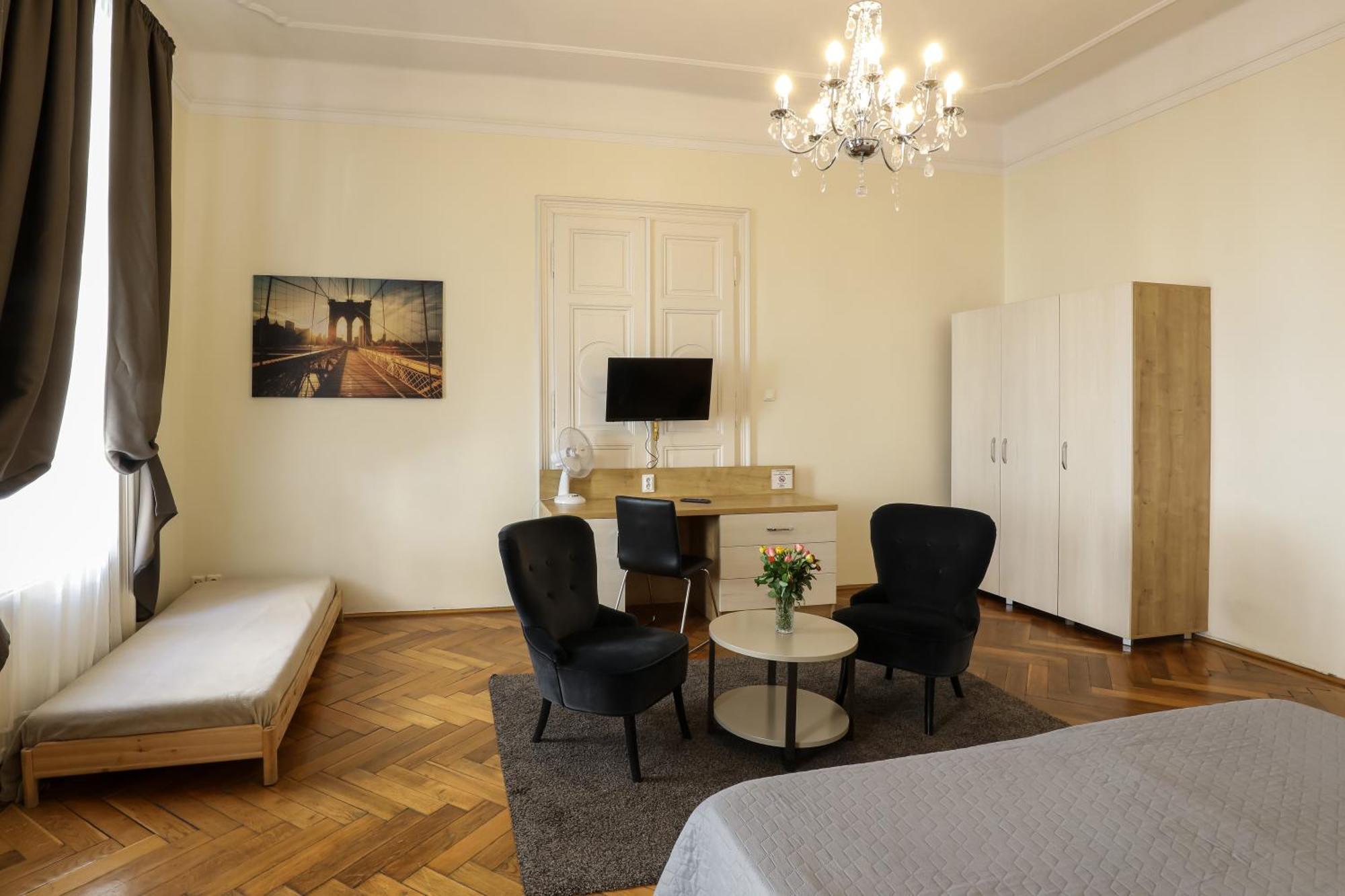 Ozone Private Rooms Будапеща Екстериор снимка