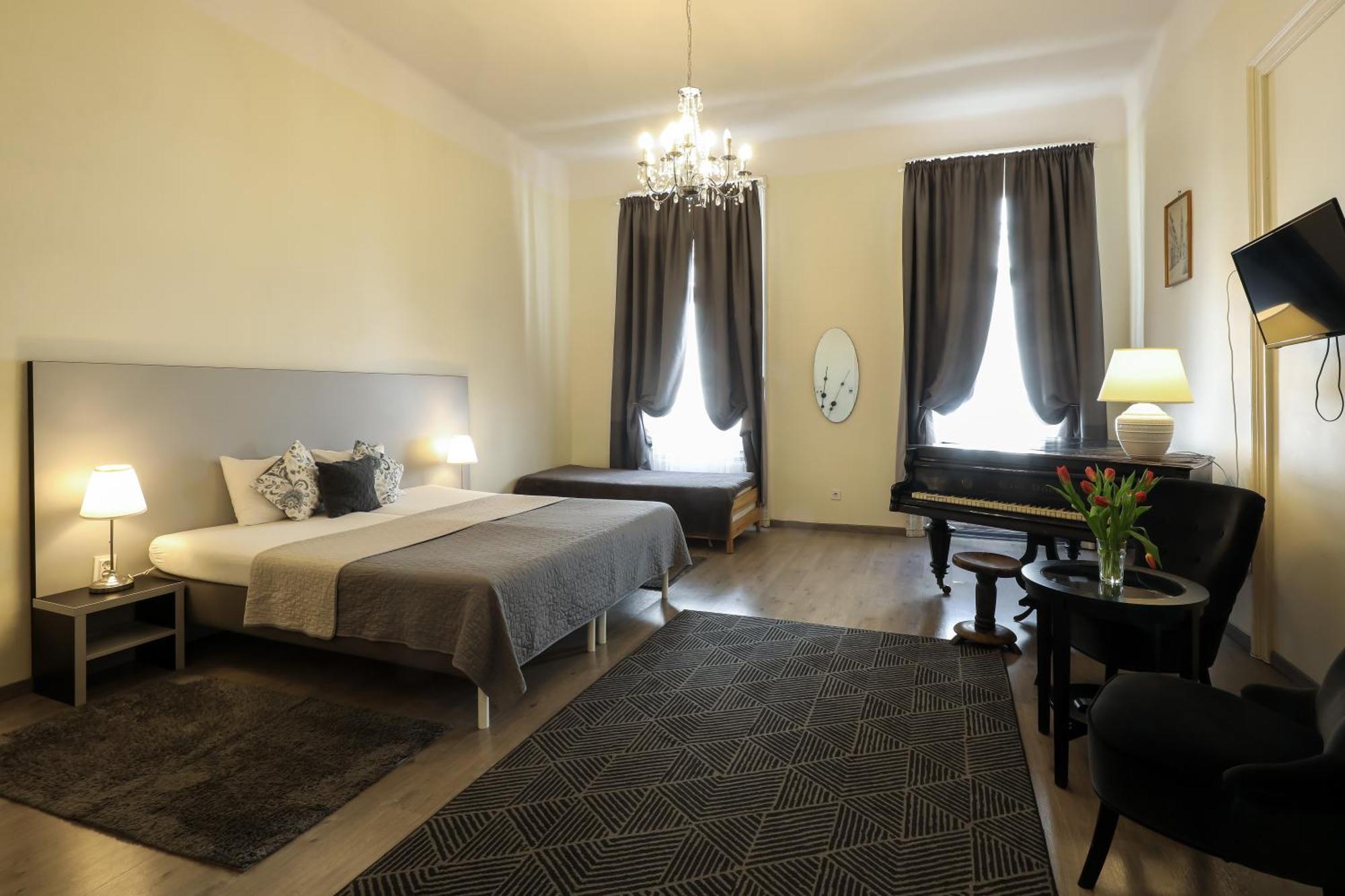 Ozone Private Rooms Будапеща Екстериор снимка