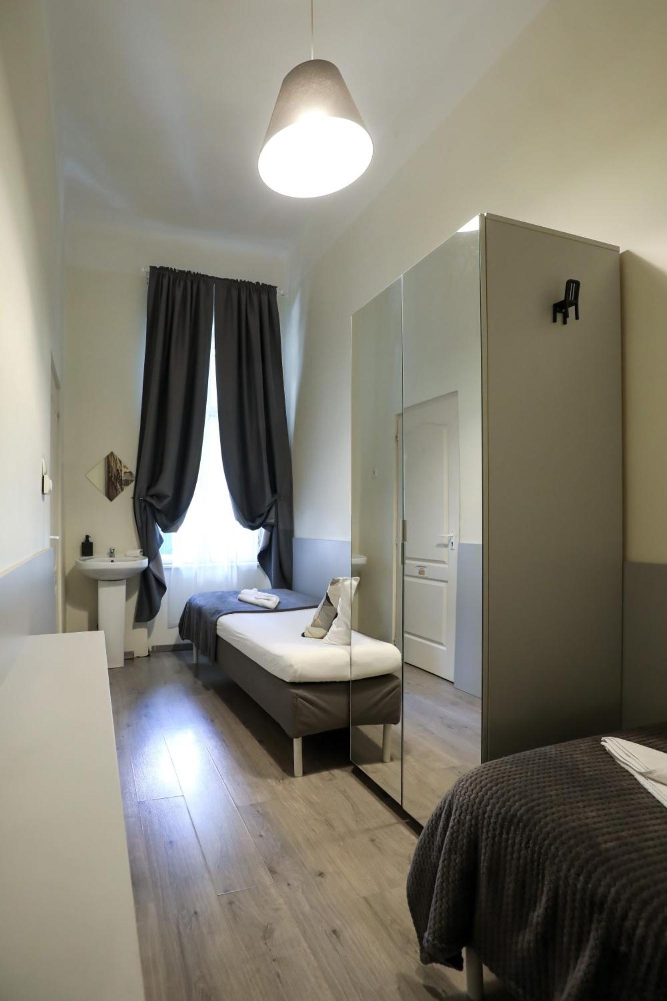 Ozone Private Rooms Будапеща Екстериор снимка