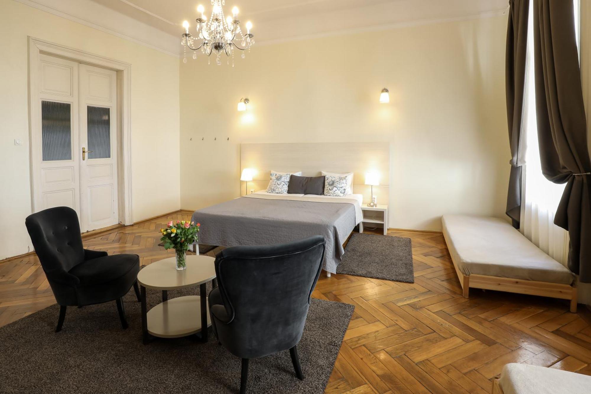 Ozone Private Rooms Будапеща Екстериор снимка