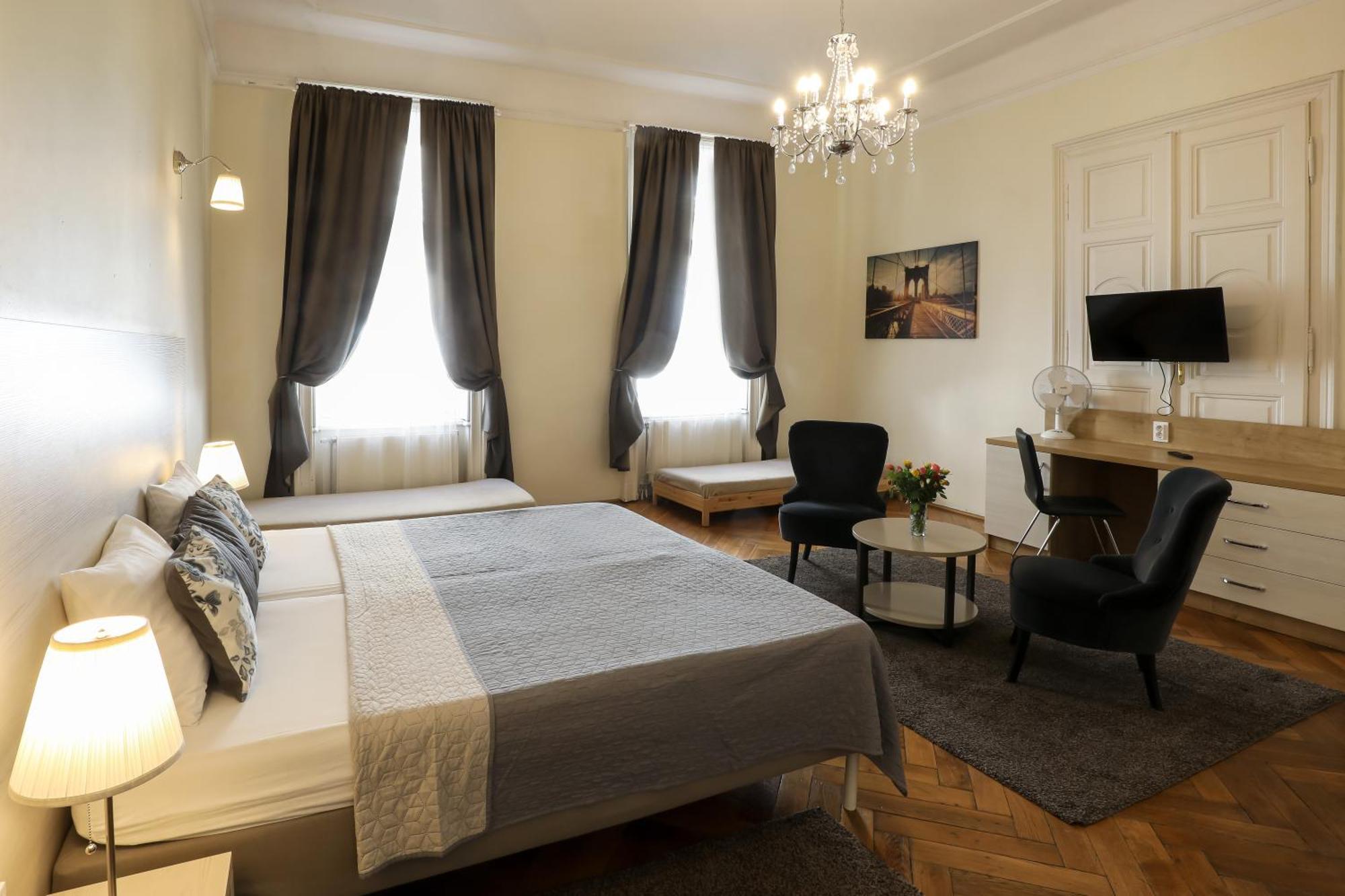 Ozone Private Rooms Будапеща Екстериор снимка