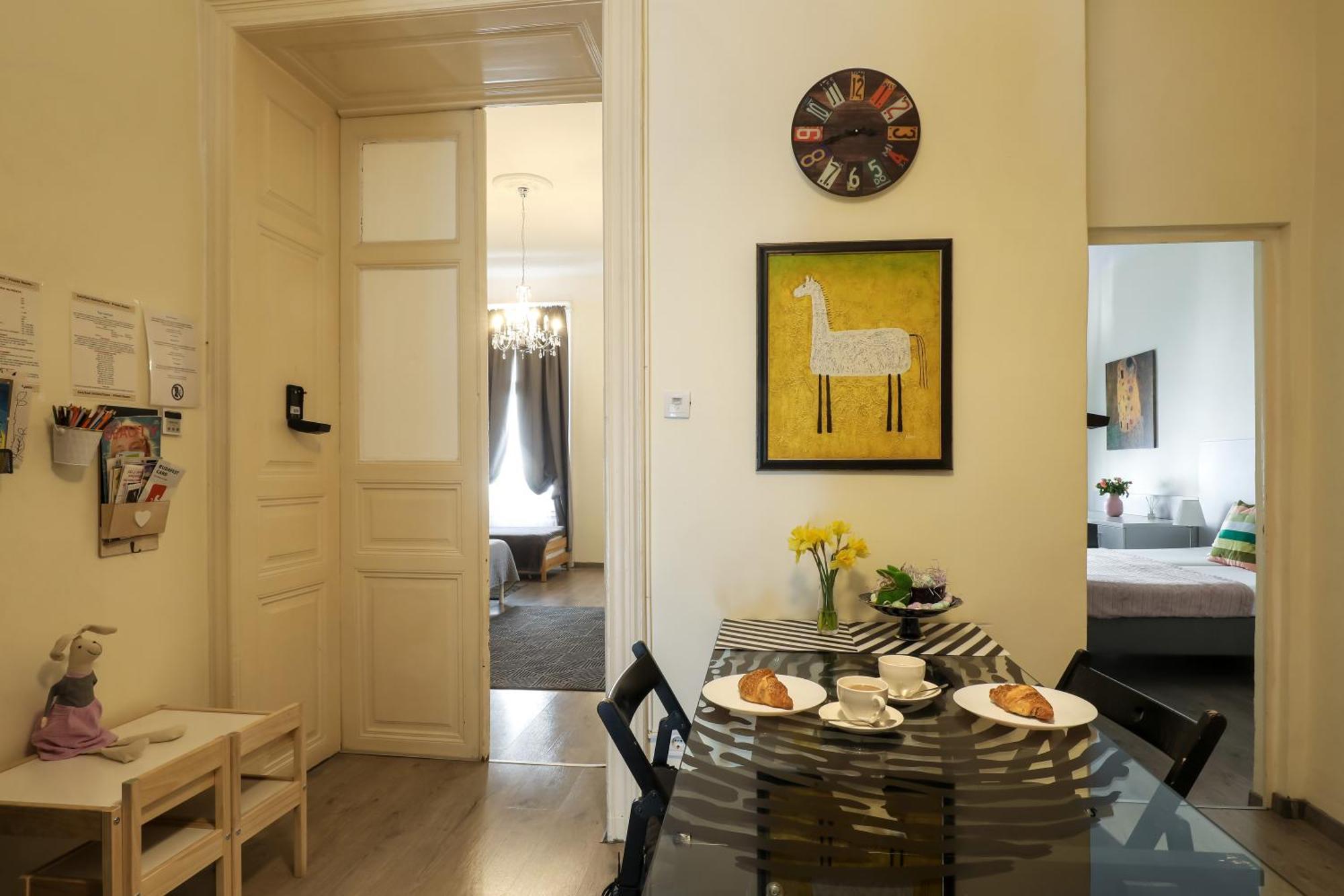 Ozone Private Rooms Будапеща Екстериор снимка