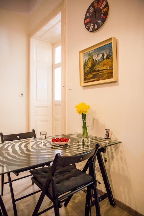 Ozone Private Rooms Будапеща Екстериор снимка