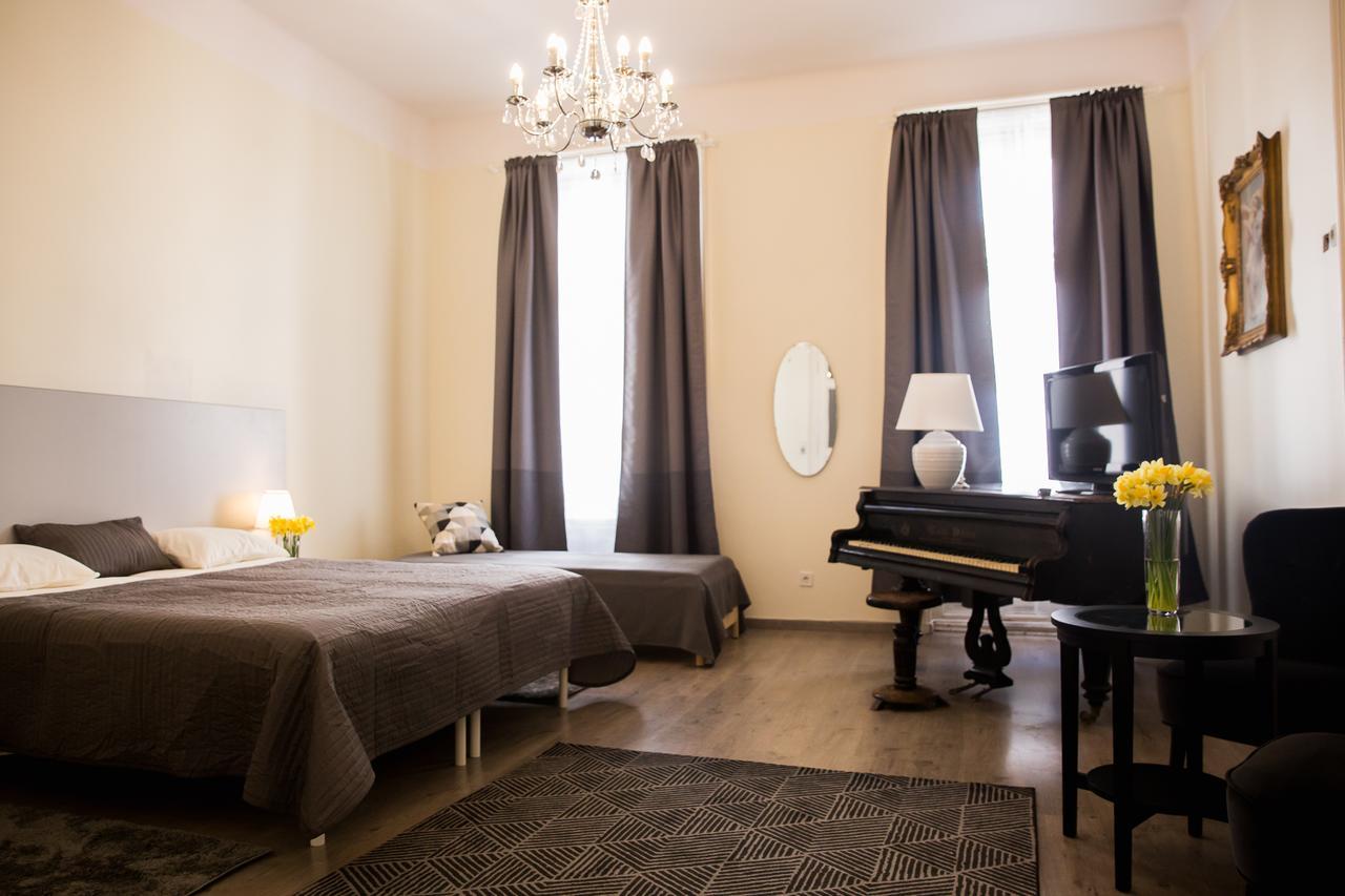Ozone Private Rooms Будапеща Екстериор снимка