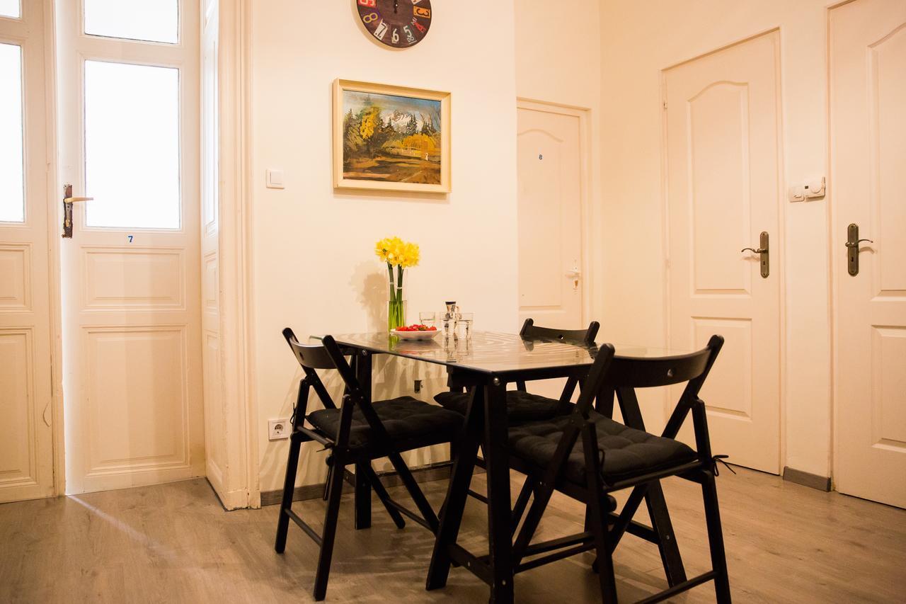Ozone Private Rooms Будапеща Екстериор снимка