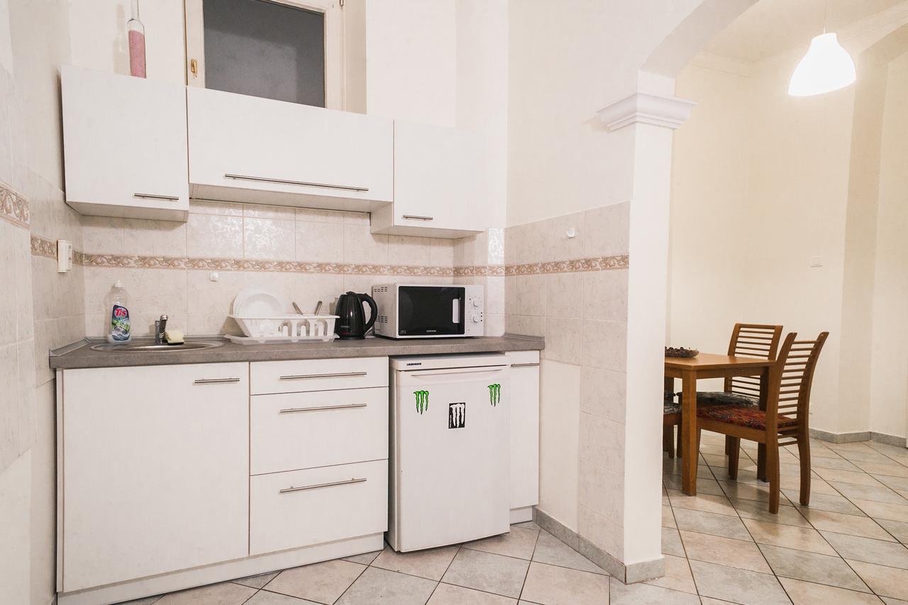 Ozone Private Rooms Будапеща Екстериор снимка