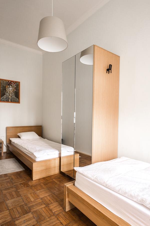 Ozone Private Rooms Будапеща Екстериор снимка