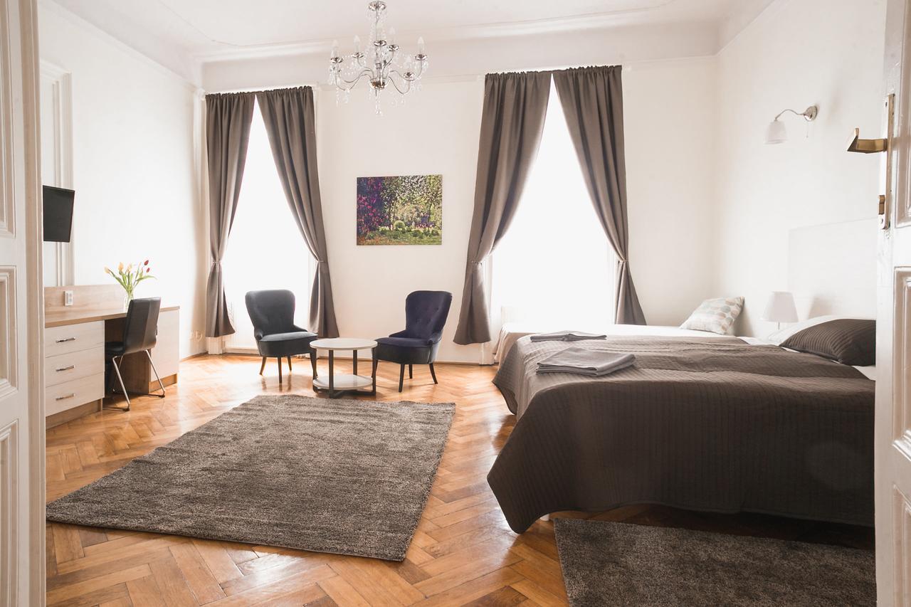 Ozone Private Rooms Будапеща Екстериор снимка